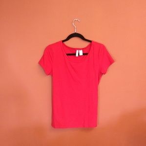 H&M basic red tee